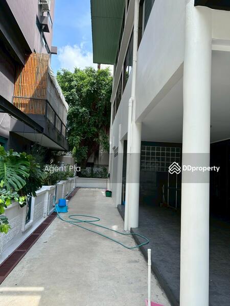 ให้เช่า - Home Office for Rent in Town in Town Village (SPSAD3359), กรุงเทพ