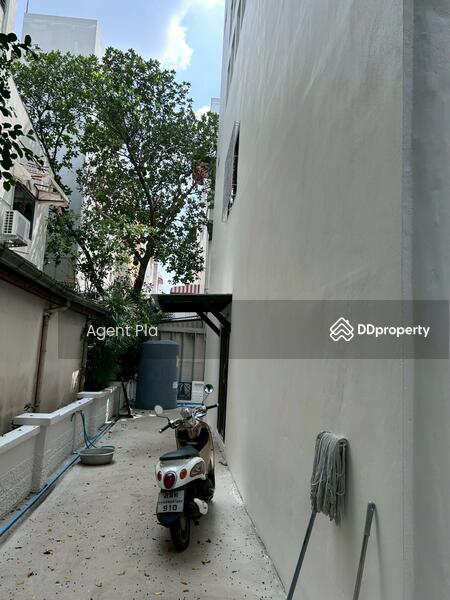 ให้เช่า - Home Office for Rent in Town in Town Village (SPSAD3359), กรุงเทพ