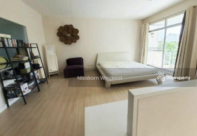 For Rent - 3-Bedroom Townhouse, Bangkok