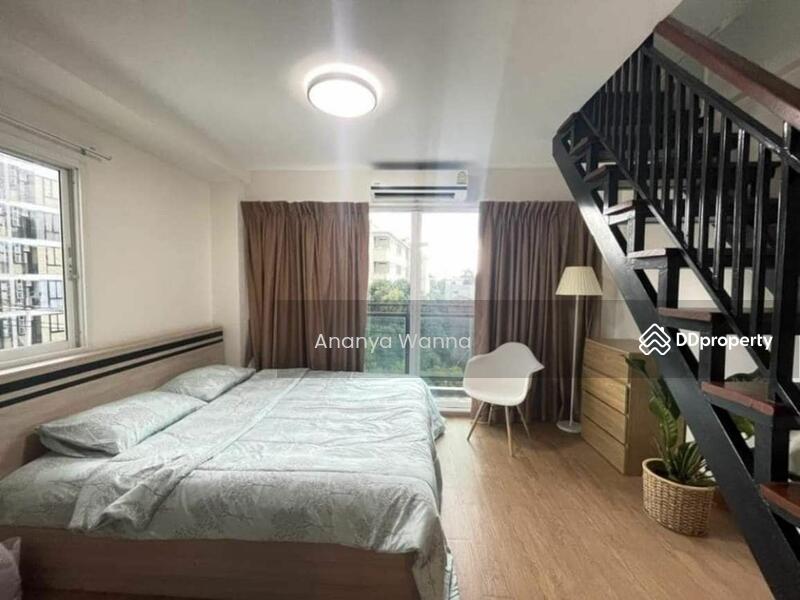 For Rent - 4-Bedroom Townhouse, Bangkok