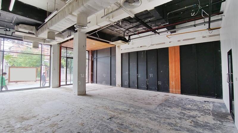 For Rent - Retail 84 sqm. Ground Floor Sukhumvit 39 BTS Phrom Phong, Bangkok