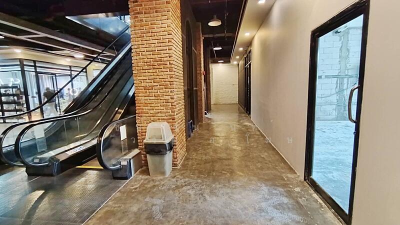 For Rent - Retail 84 sqm. Ground Floor Sukhumvit 39 BTS Phrom Phong, Bangkok