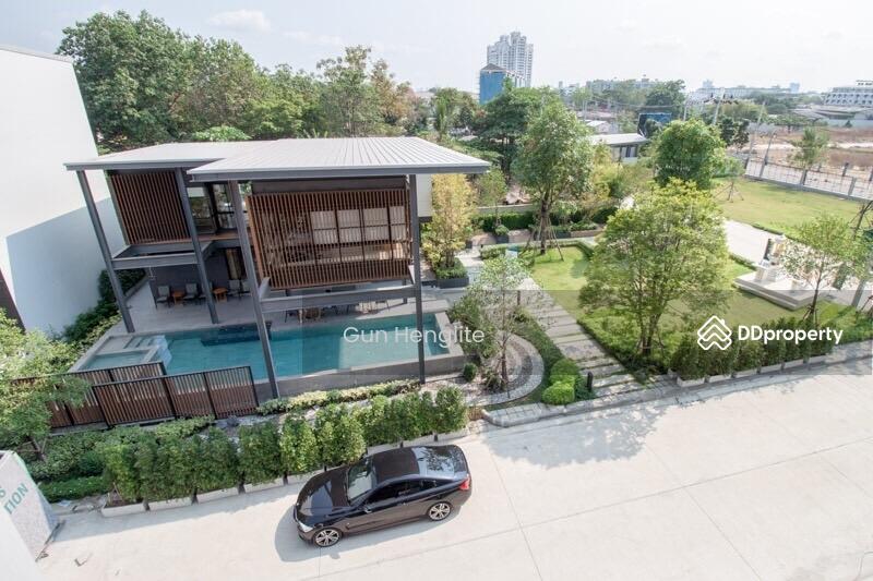 For Rent - 4-Bedroom Townhouse, Bangkok