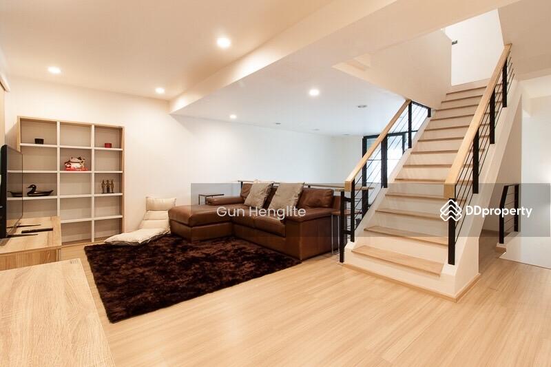 For Rent - 4-Bedroom Townhouse, Bangkok