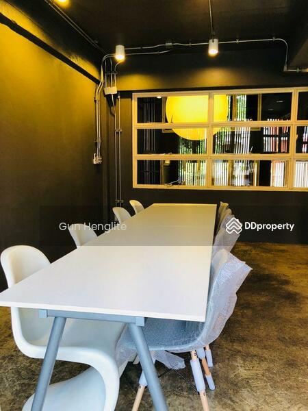 For Rent - 5-Bedroom Townhouse, Bangkok