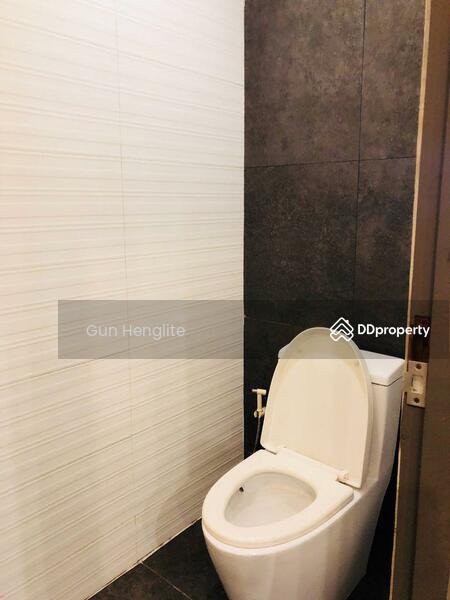 For Rent - 5-Bedroom Townhouse, Bangkok