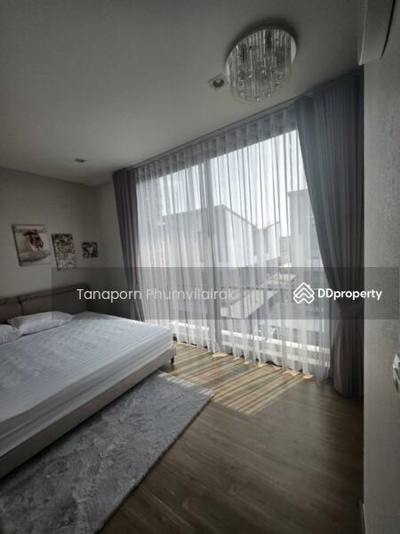 For Rent - 5-Bedroom Townhouse, Bangkok