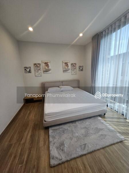 For Rent - 5-Bedroom Townhouse, Bangkok