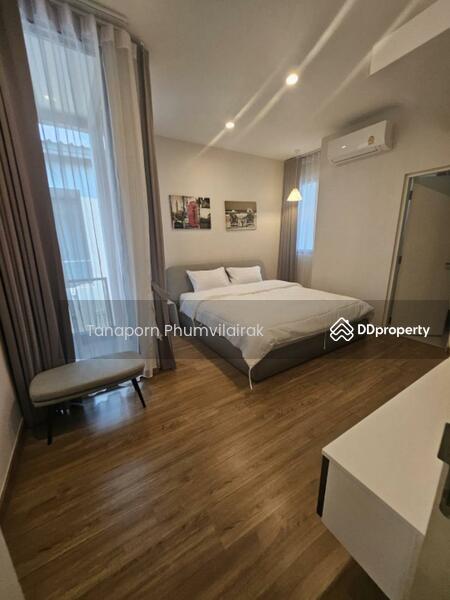 For Rent - 5-Bedroom Townhouse, Bangkok