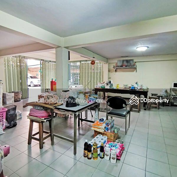 For Sale - 3-Bedroom Townhouse, Bangkok