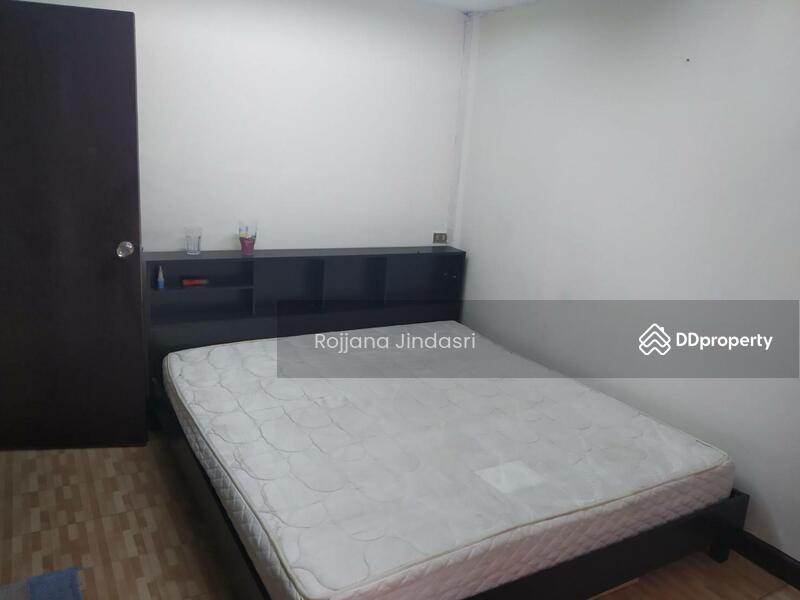 For Rent - 4-Bedroom Townhouse, Bangkok
