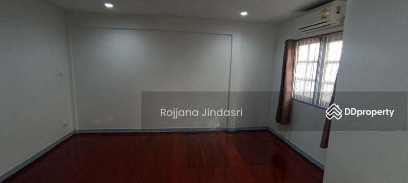 ให้เช่า - ทาวน์เฮาท์ 4-ห้องนอน, กรุงเทพ