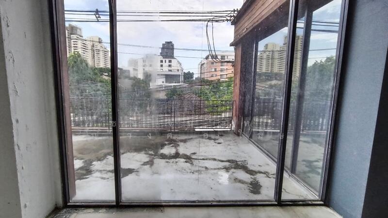 For Rent - Phrom Phong Space on 2nd Floor for Mixed Use, Lifestyle and Edutainment Business 700 sqm., Bangkok