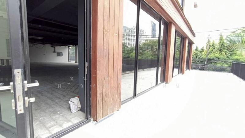 For Rent - Phrom Phong Space on 2nd Floor for Mixed Use, Lifestyle and Edutainment Business 700 sqm., Bangkok