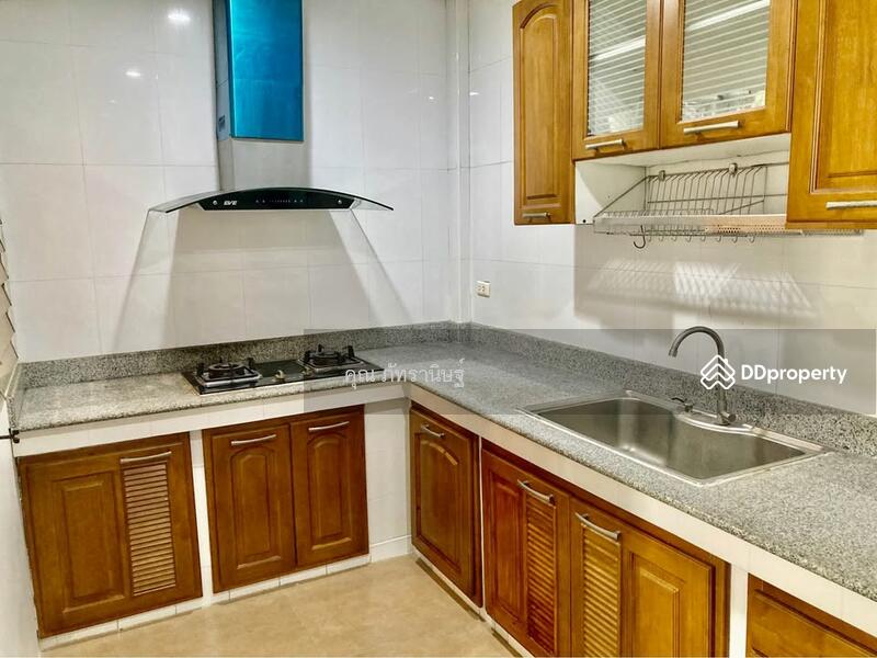 ให้เช่า - Townhouse Evergreen Village : ทาวน์เฮ้าส์ หมู่บ้าน เอเวอร์กรีน, กรุงเทพ