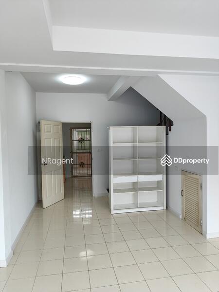 ขาย - ทาวน์โฮม 3 ชั้น แพรกษา หลังริมสุดท้าย, สมุทรปราการ