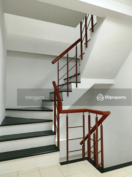 ขาย - ทาวน์โฮม 3 ชั้น แพรกษา หลังริมสุดท้าย, สมุทรปราการ
