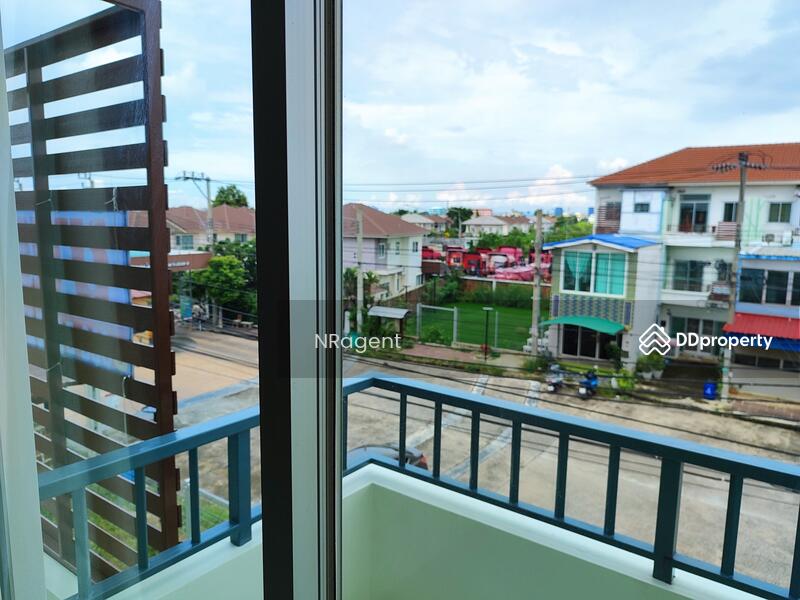 ขาย - ทาวน์โฮม 3 ชั้น แพรกษา หลังริมสุดท้าย, สมุทรปราการ