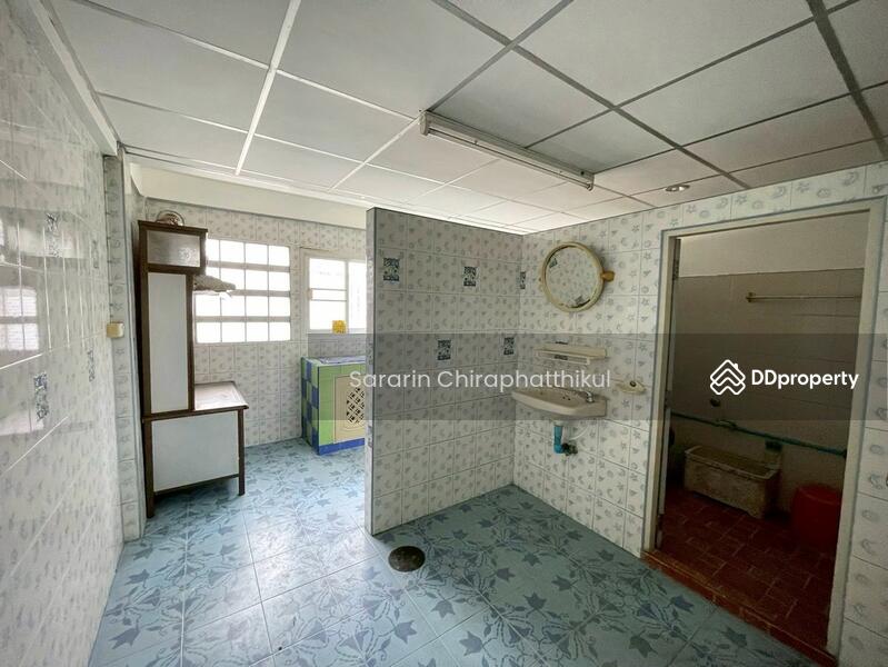 For Sale - 4-Bedroom Townhouse, Bangkok