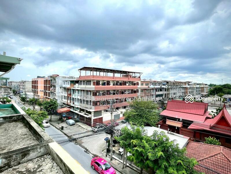 For Sale - 4-Bedroom Townhouse, Bangkok