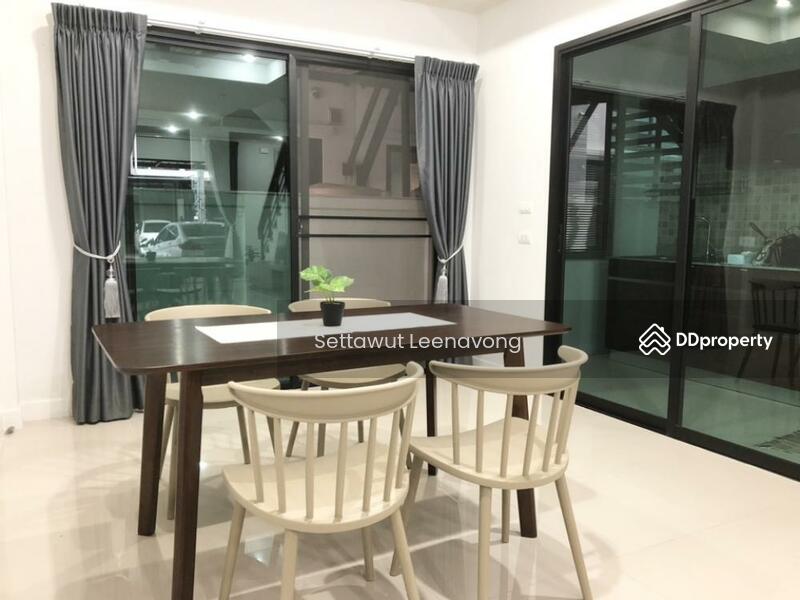 For Rent - 3-Bedroom Townhouse, Bangkok
