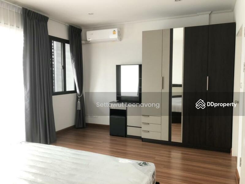 For Rent - 3-Bedroom Townhouse, Bangkok