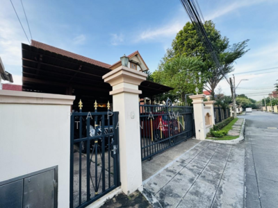 ขาย - ลัดดารมย์ วัชรพล : Laddarom Watcharapol, กรุงเทพ