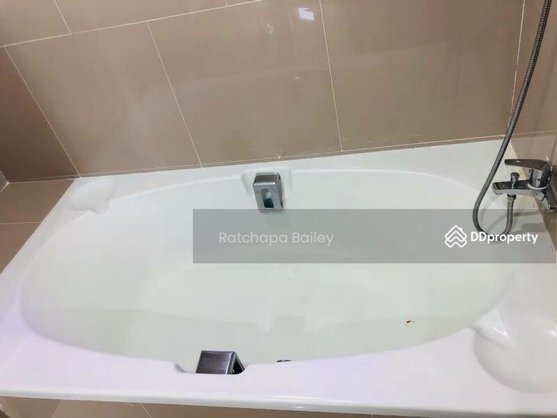 For Rent - 4-Bedroom Townhouse, Bangkok