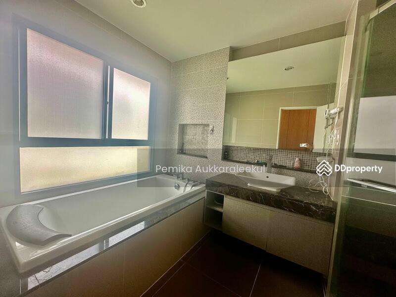 For Sale - Burasiri Pattanakarn, Bangkok
