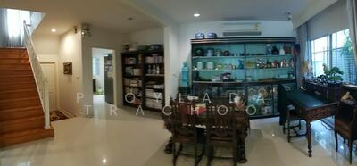 ขาย - Passorn Watcharapol-Wongwan : ภัสสร วัชรพล-วงแหวน, กรุงเทพ