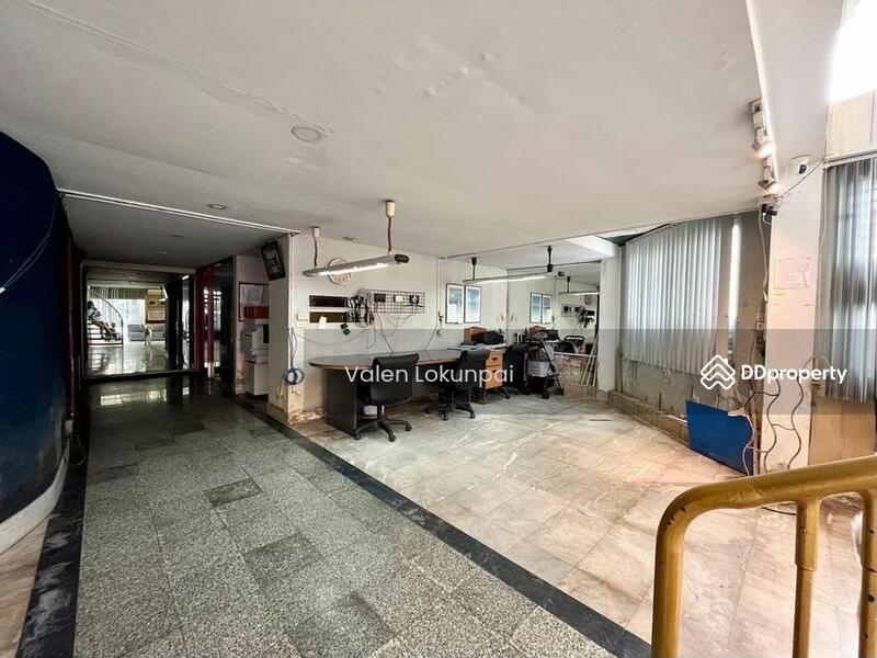 For Sale - 5-Bedroom Townhouse, Chiang Mai