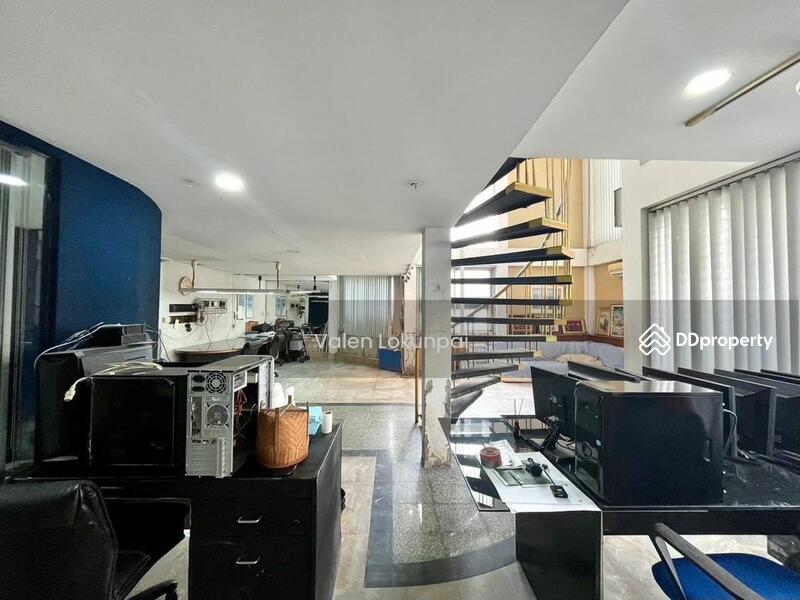 For Sale - 5-Bedroom Townhouse, Chiang Mai