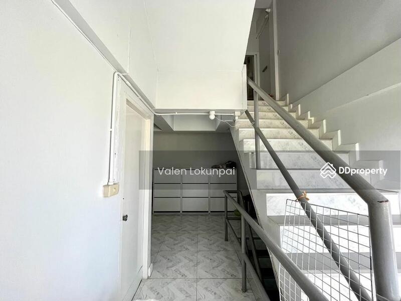 For Sale - 5-Bedroom Townhouse, Chiang Mai