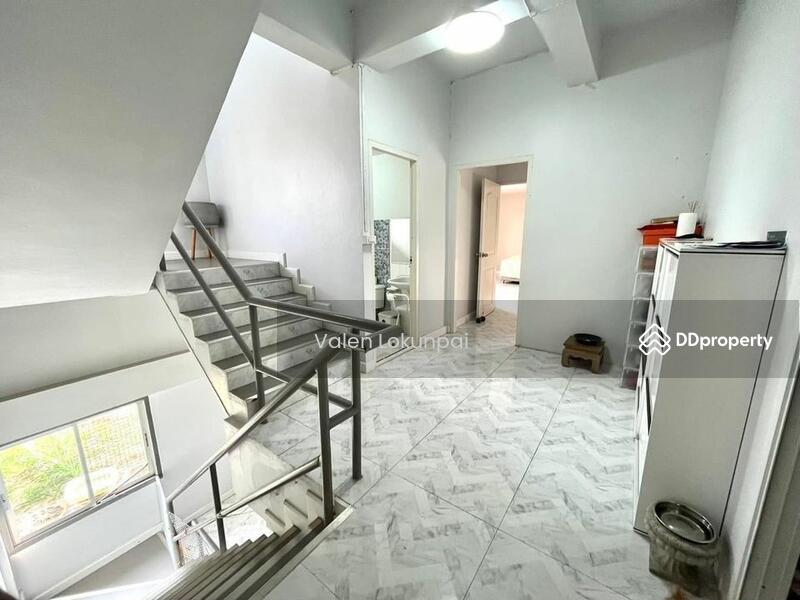 For Sale - 5-Bedroom Townhouse, Chiang Mai