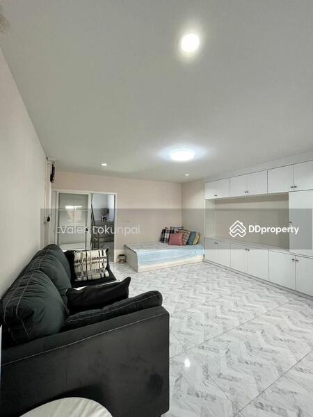 For Sale - 5-Bedroom Townhouse, Chiang Mai