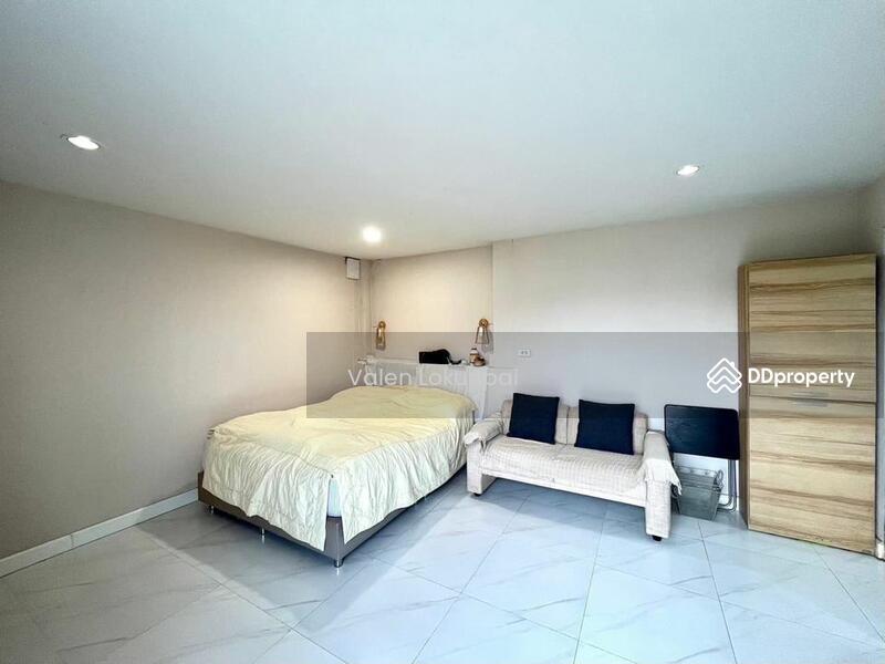 For Sale - 5-Bedroom Townhouse, Chiang Mai