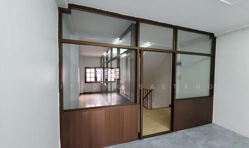 Commercial building 4.5 story in (Min Buri Market) Soi Sihaburanukit 11 (New renovate), Bangkok, สีหบุรานุกิจ 11, Min Buri, Bangkok, , 208 sqm, Shophouse For Sale, by Sirithong Saetang, 60177737 - DDproperty.com