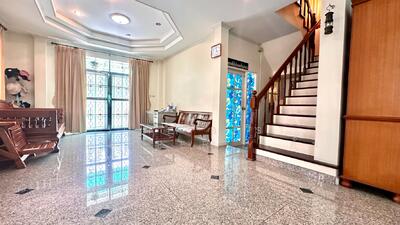 ขาย - Lally Ville Srinakarin - Teparak : ลัลลี่ วิลล์ ศรีนครินทร์ - เทพารักษ์, สมุทรปราการ