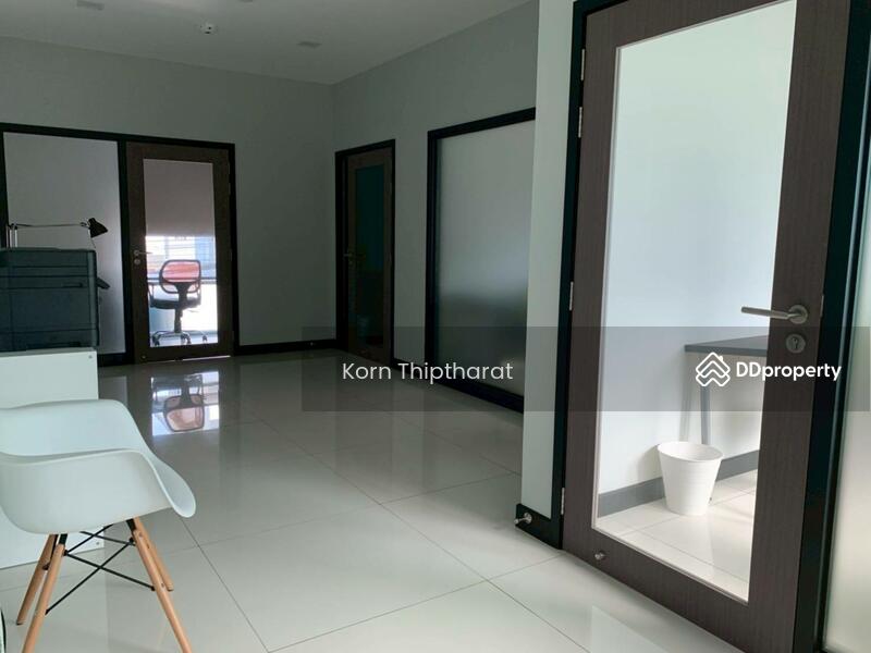 For Sale - ขายบ้าน -โฮมออฟฟิศ 4 ชั้น ( Home Office) 35 ตารางวา ซอย ลาดพร้าววังหิน 76, Bangkok