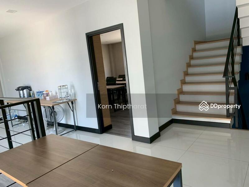 For Sale - ขายบ้าน -โฮมออฟฟิศ 4 ชั้น ( Home Office) 35 ตารางวา ซอย ลาดพร้าววังหิน 76, Bangkok