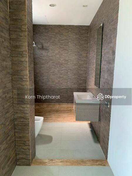For Sale - ขายบ้าน -โฮมออฟฟิศ 4 ชั้น ( Home Office) 35 ตารางวา ซอย ลาดพร้าววังหิน 76, Bangkok