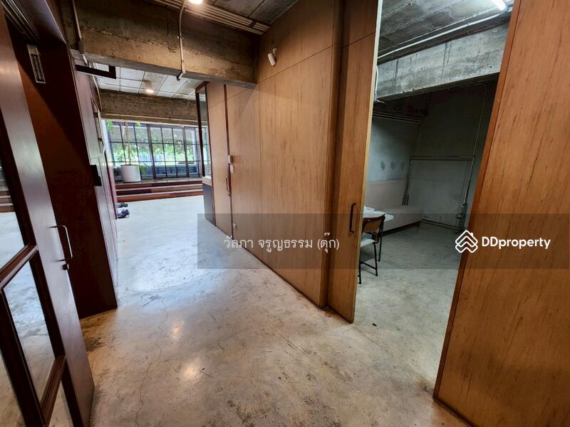 For Sale - For Sale – 4-Storey Office Building in Town in Town Soi 5, Prime Location, Over 1,600 sq.m., Bangkok