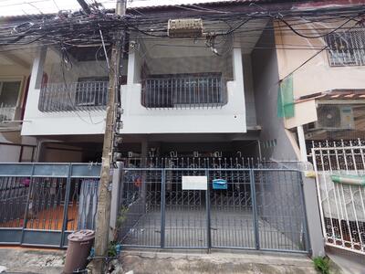 ขาย - ทาวน์เฮ้าส์ ซอยโพธิ์ปั้น แยก 12, กรุงเทพ
