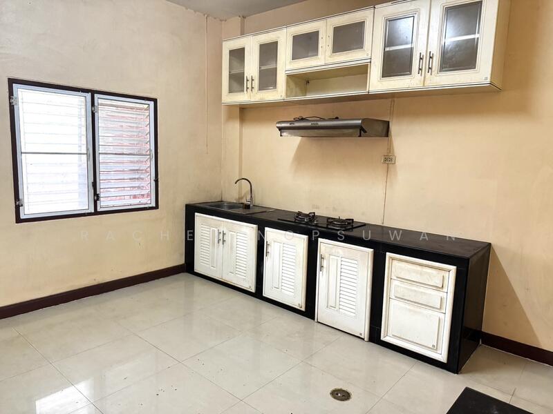 ให้เช่า - ให้เช่า อาคารพาณิชย์ 3ชั้น ติดถนนใหญ่ พิกัดบางดาน สงขลา 4 ห้องนอน พร้อมเฟอร์ ขนาด 50 ตร.วา, สงขลา