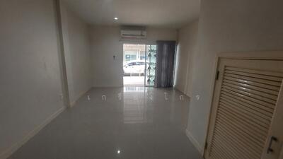 ขาย - Nalin Avenue 2 : นลิน อเวนิว 2, กรุงเทพ