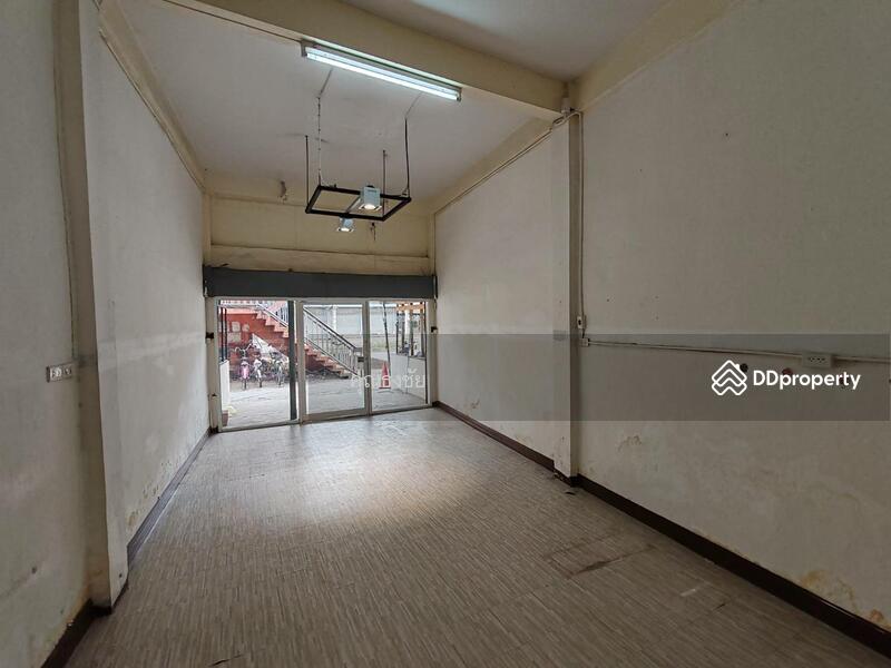 For Rent - ให้เช่าตึกแถว!!! ติวานนท์ 38 อาคารพาณิชย์ 3 ชั้นครึ่ง 1 คูหา 15 ตร.ว. ปากซอยทานสัมฤทธิ์, Nonthaburi