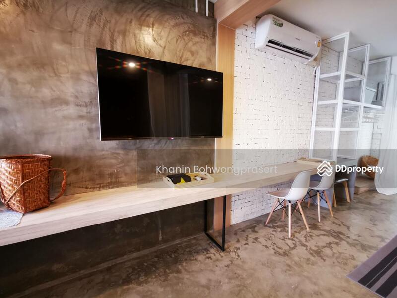 ขาย - 3-Br Townhouse near BTS Krung Thon Buri, กรุงเทพ