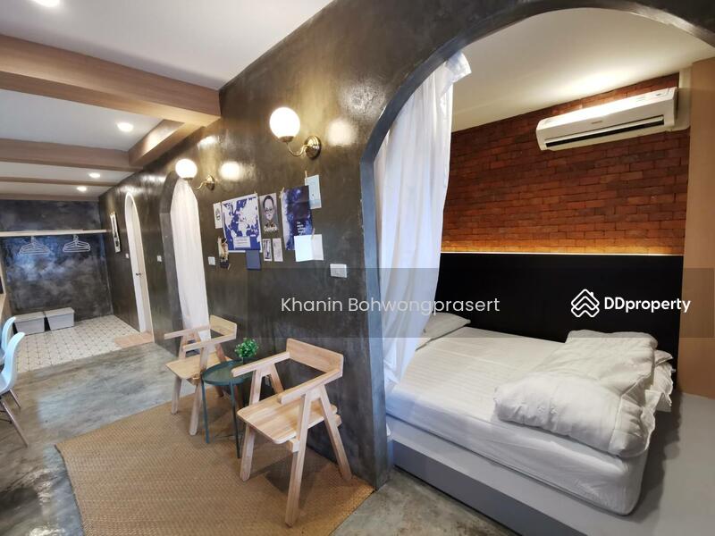 ขาย - 3-Br Townhouse near BTS Krung Thon Buri, กรุงเทพ