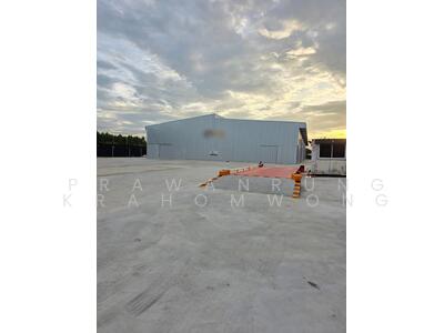 ขาย - ขายที่ดินพร้อมสิ่งปลูกสร้างเนื้อที่ 4 ไร่ พื้นที่สีเหลือง มีใบอนุญาต รง.53 ลำดับ (4)(5) หนองบอนแดง, ชลบุรี