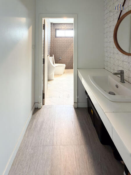 ขาย - “คุ้มค่า” ขายบ้านพร้อมโฮมออฟฟิศ–สำนักงาน สไตล์นอร์ดิก 100 ตร.วา, ปทุมธานี